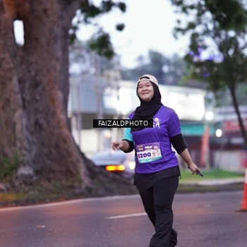 Runner Photo 8325718