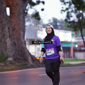 Runner Photo 8325719