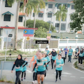 Runner Photo 8325739