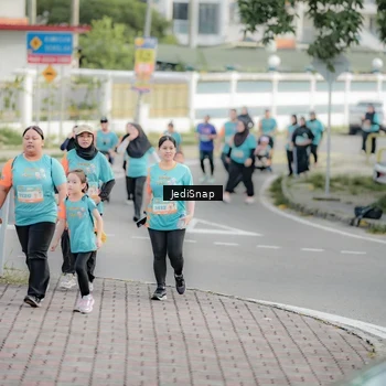 Runner Photo 8325749