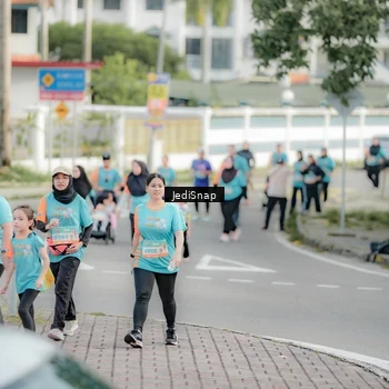 Runner Photo 8325757
