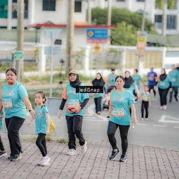 Runner Photo 8325759