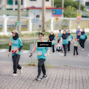 Runner Photo 8325772