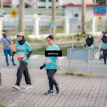 Runner Photo 8325780