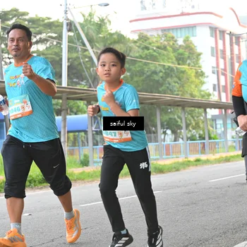 Runner Photo 8325811