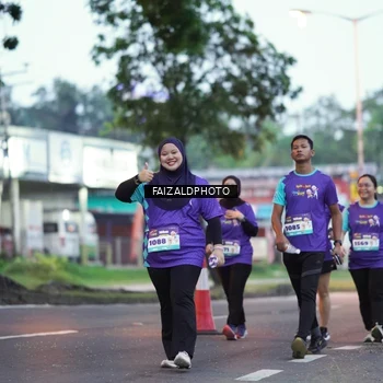 Runner Photo 8325815