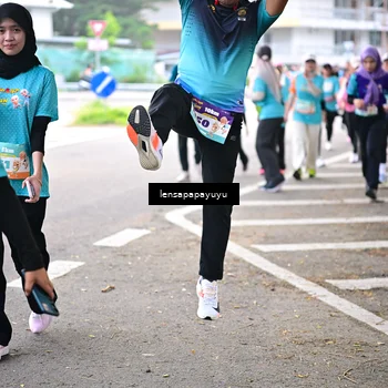 Runner Photo 8325817
