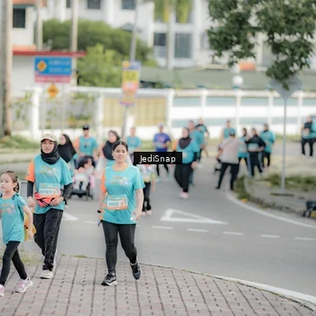 Runner Photo 8325820
