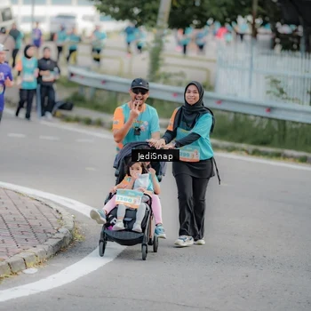 Runner Photo 8325822