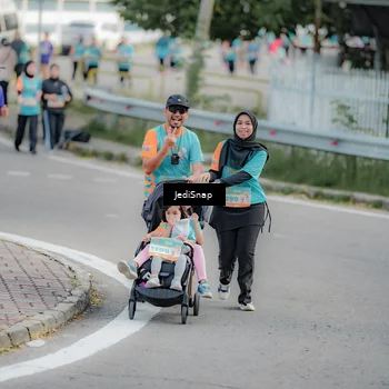 Runner Photo 8325830