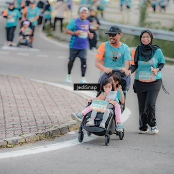 Runner Photo 8325841