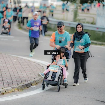 Runner Photo 8325842