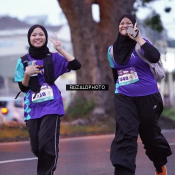Runner Photo 8325855