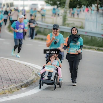 Runner Photo 8325865