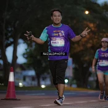 Runner Photo 8325885