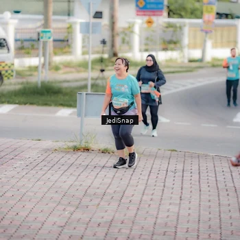 Runner Photo 8325896