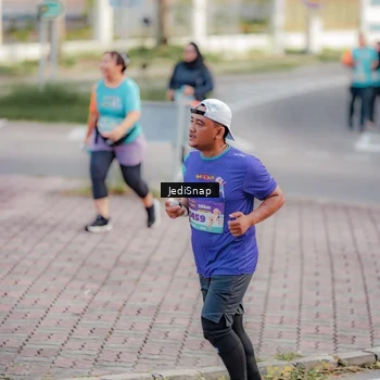Runner Photo 8325903