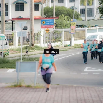 Runner Photo 8325904