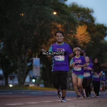 Runner Photo 8325911