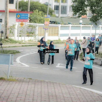 Runner Photo 8325924