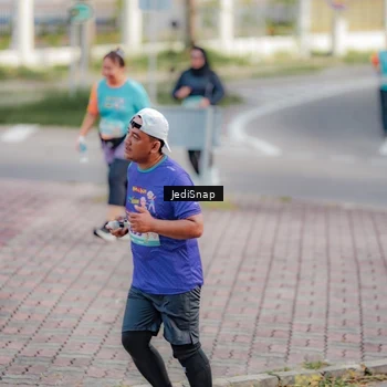 Runner Photo 8325928