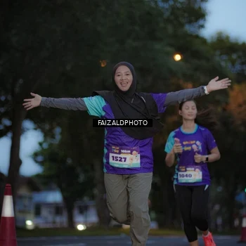 Runner Photo 8325932