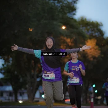 Runner Photo 8325936