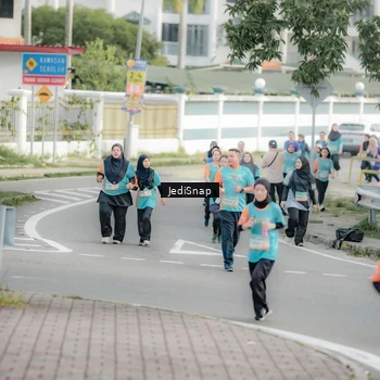 Runner Photo 8325937