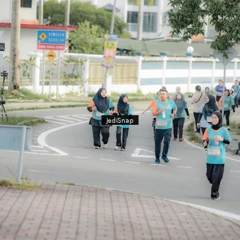 Runner Photo 8325940