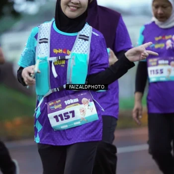 Runner Photo 8325941