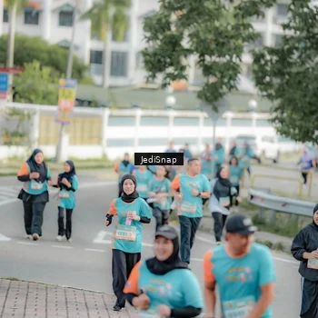 Runner Photo 8325955