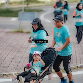 Runner Photo 8325960