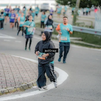 Runner Photo 8325972