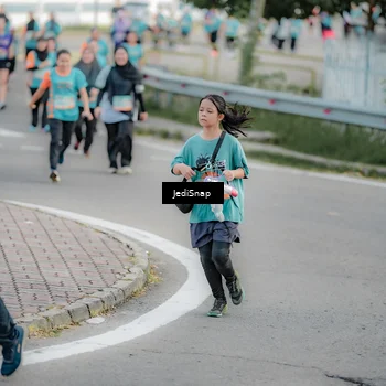 Runner Photo 8325994