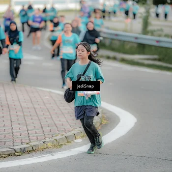 Runner Photo 8326006