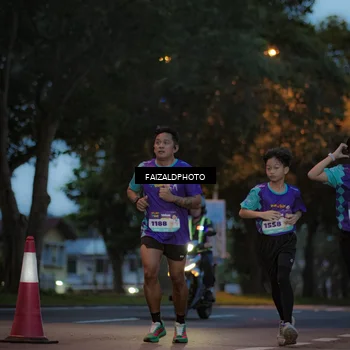Runner Photo 8326015