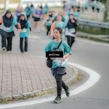 Runner Photo 8326017
