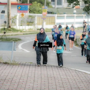 Runner Photo 8326023