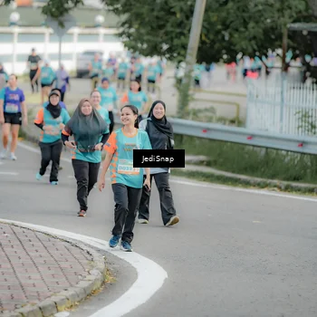 Runner Photo 8326026