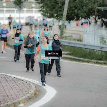 Runner Photo 8326027