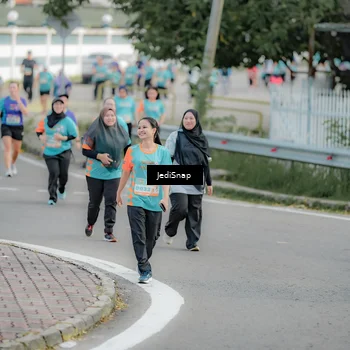 Runner Photo 8326033