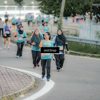 Runner Photo 8326040