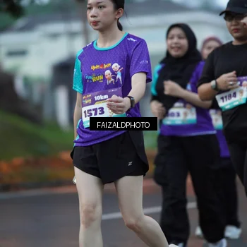 Runner Photo 8326042