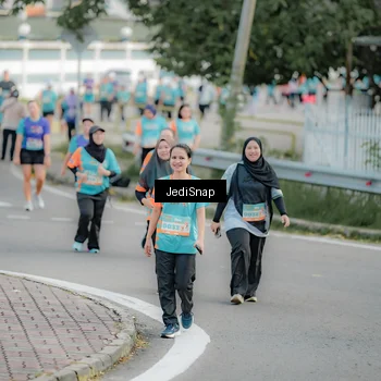 Runner Photo 8326043