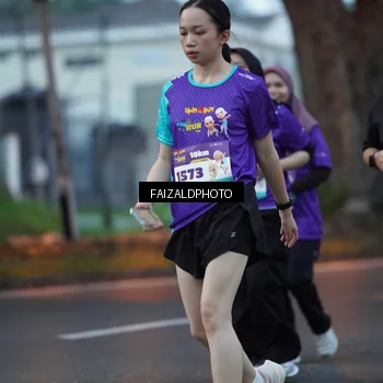 Runner Photo 8326045
