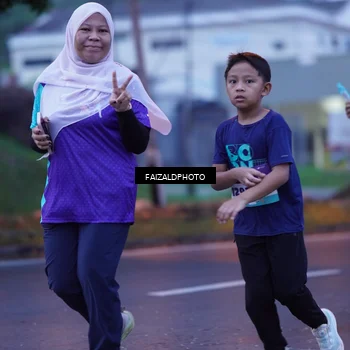Runner Photo 8326062