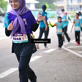 Runner Photo 8326080