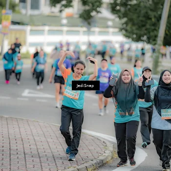 Runner Photo 8326084
