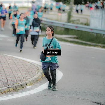 Runner Photo 8326093