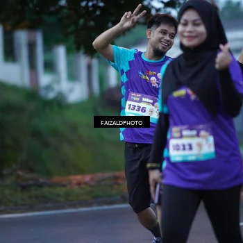 Runner Photo 8326104